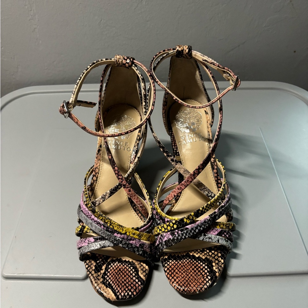 snake skin shoes size 6 they’re in good condition and only worn once